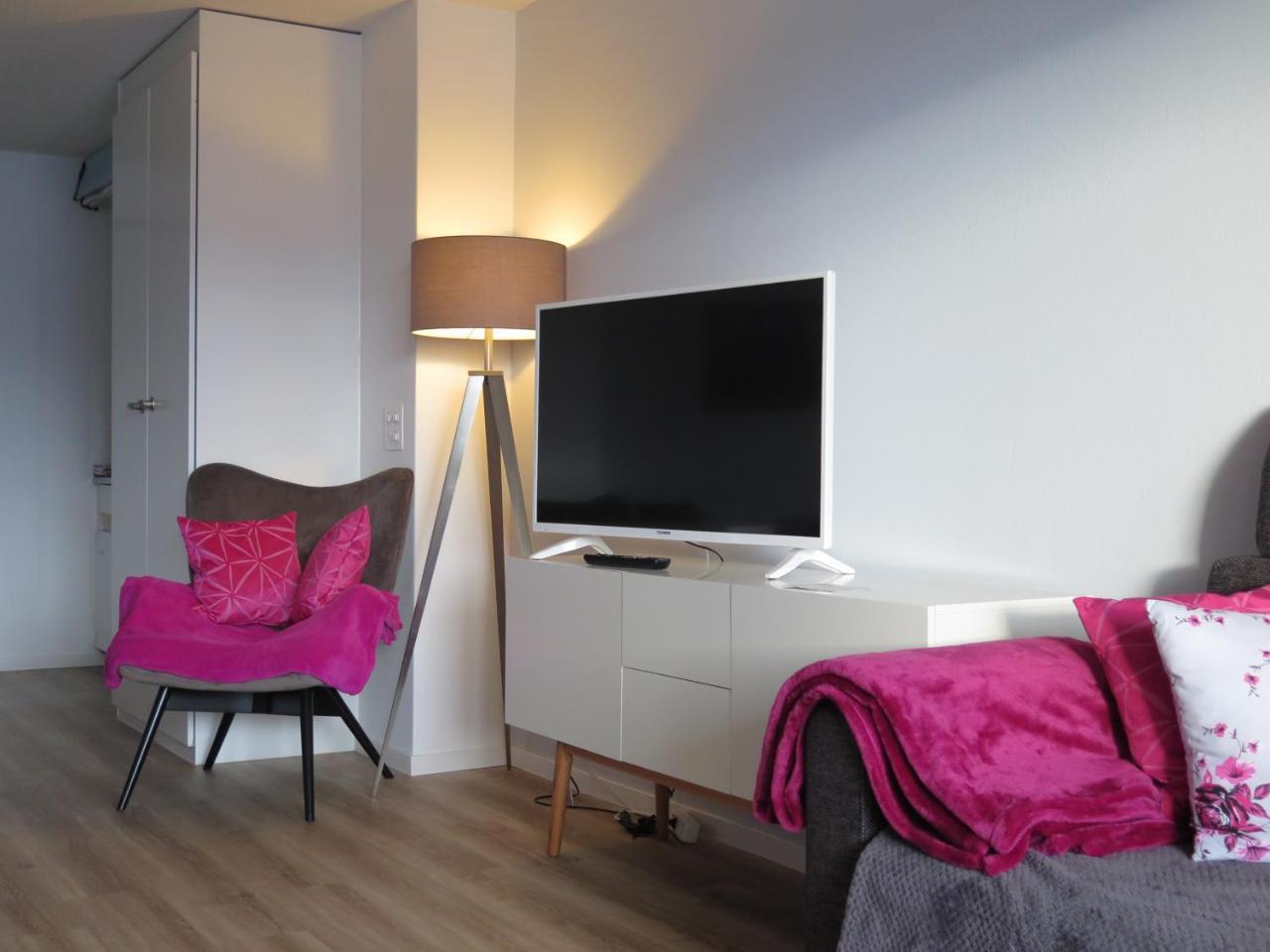 Swiss Seeblick Apartment Mit Hotelanbindung 베아텐베르크 외부 사진